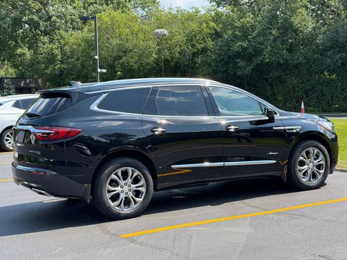 Used 2018 Buick Enclave Avenir w/ Avenir Technology Package AWD/4WD image 4