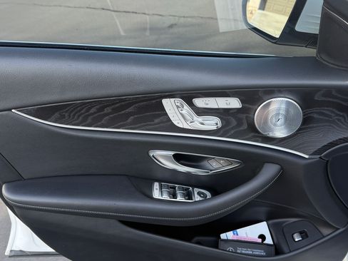 Used 2017 Mercedes-Benz E 300 image 8