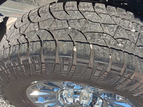 Used 2018 Ford F250 Lariat w/ Chrome Package image 11