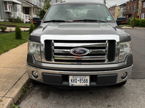 Used 2011 Ford F150 XLT w/ XLT Convenience Pkg image 4