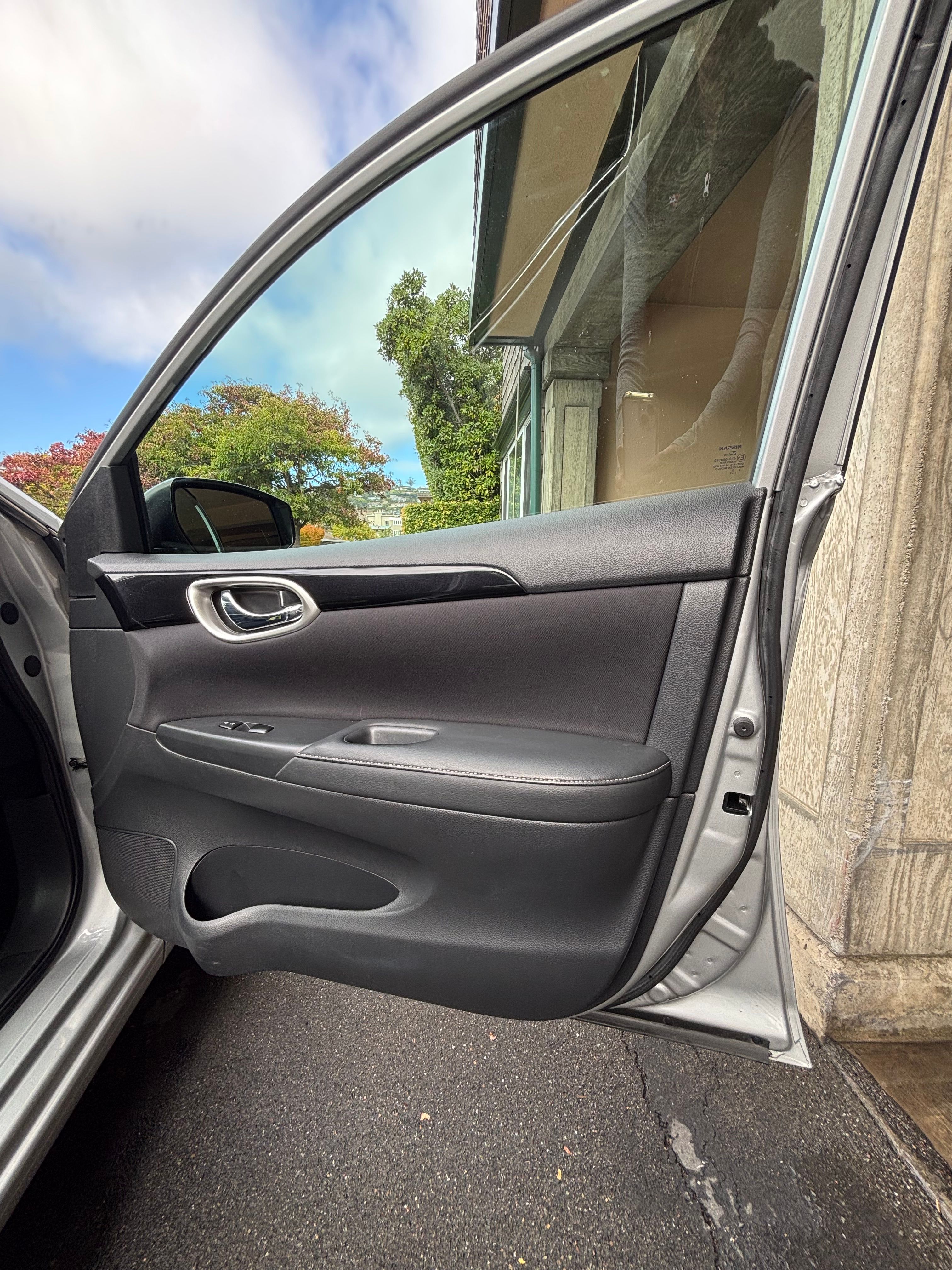 Used 2017 Nissan Sentra SV FWD image 24