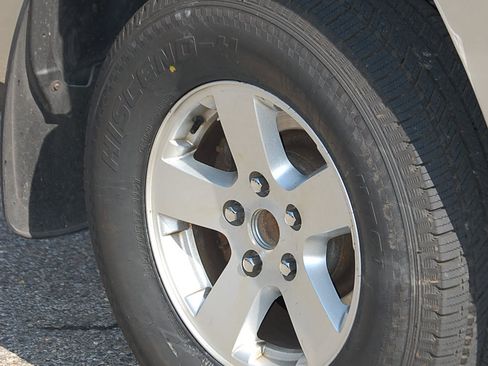 Used 2009 Dodge Ram 1500 Truck SLT w/ Remote Start & Security Group image 6