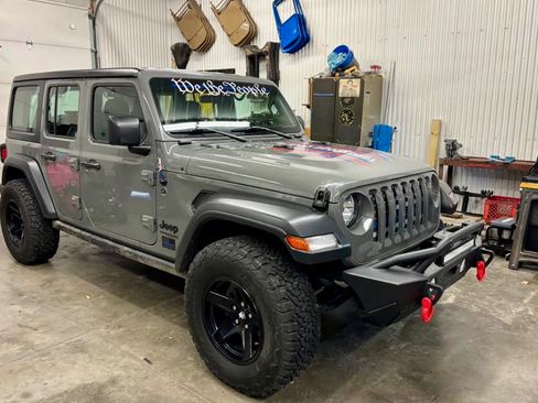 Used 2022 Jeep Wrangler Unlimited Sport AWD/4WD image 6