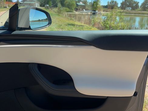 Used 2023 Tesla Model S Plaid AWD/4WD image 11