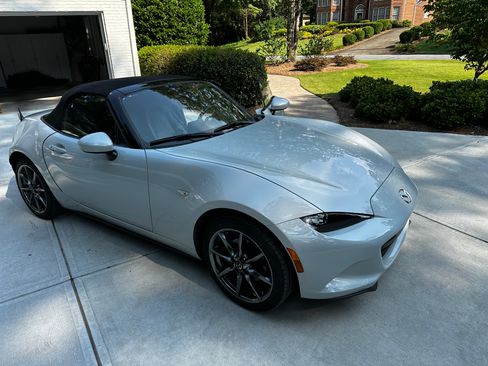 Used 2016 MAZDA MX-5 Miata Grand Touring image 9