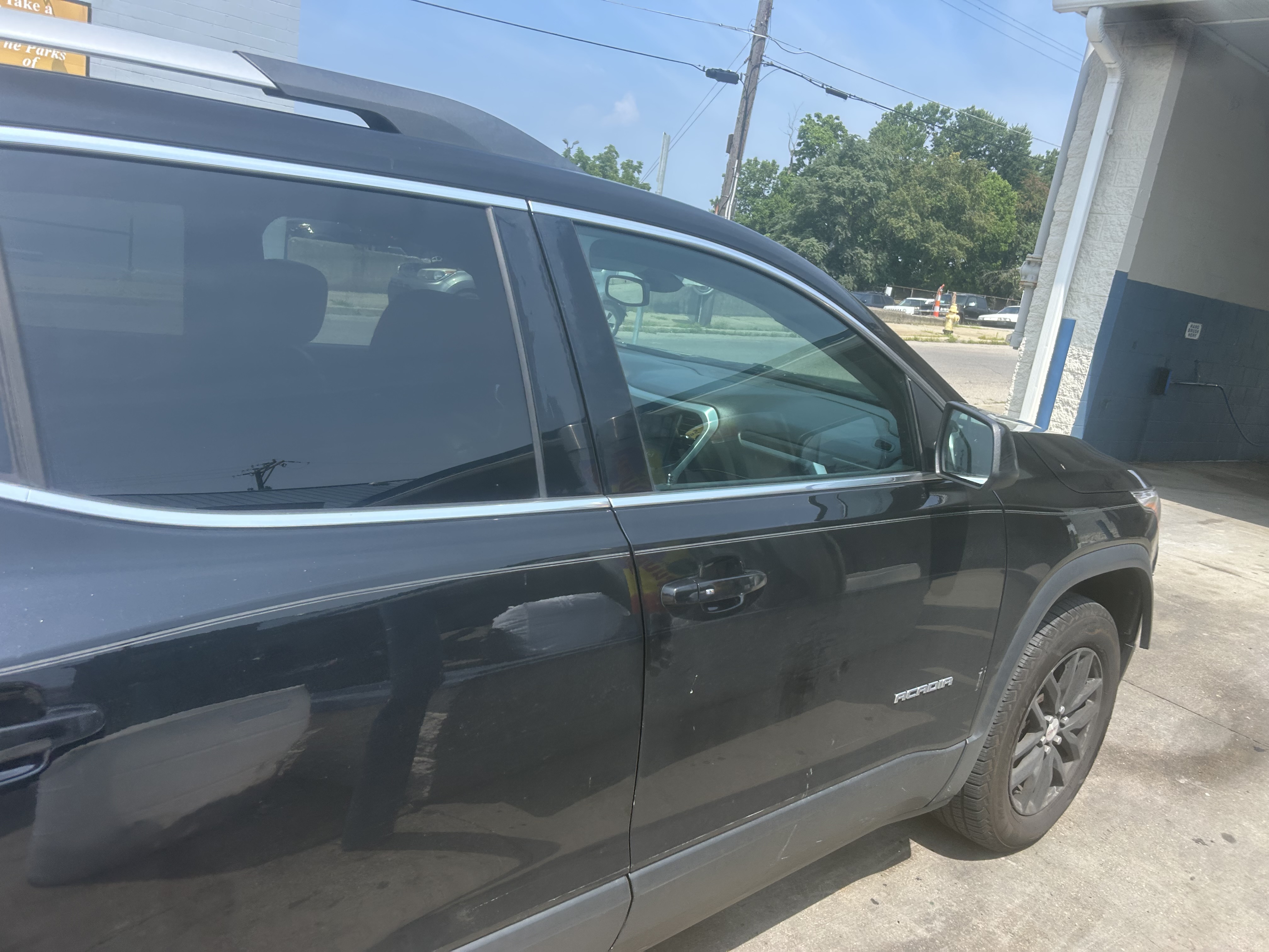 Used 2018 GMC Acadia SLT AWD/4WD image 9