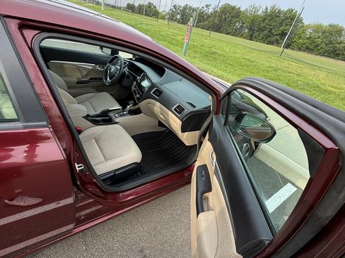 Used 2014 Honda Civic EX image 10