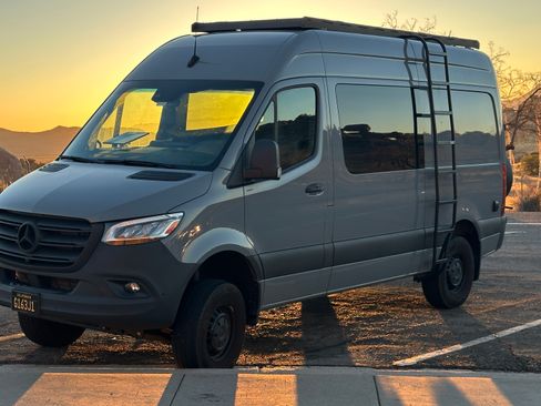 Used 2023 Mercedes-Benz Sprinter 2500 image 16