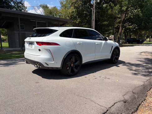 Used 2020 Jaguar F-PACE SVR AWD/4WD image 9