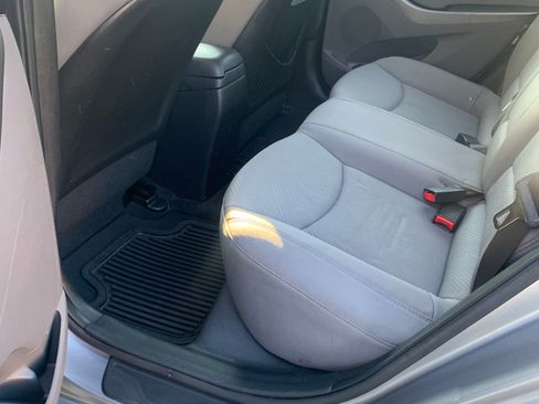 Used 2013 Hyundai Elantra GLS w/ Preferred Pkg FWD image 11