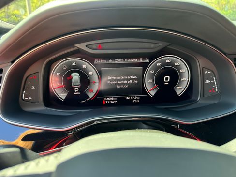 Used 2019 Audi Q8 Prestige w/ Luxury Package AWD/4WD image 13