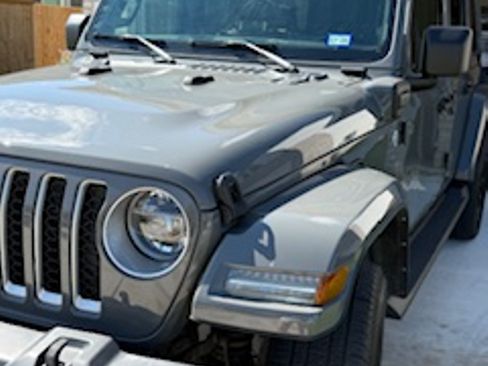 Used 2021 Jeep Wrangler Unlimited Sahara image 9