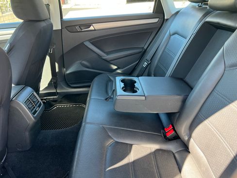 Used 2014 Volkswagen Passat TDI SE image 6