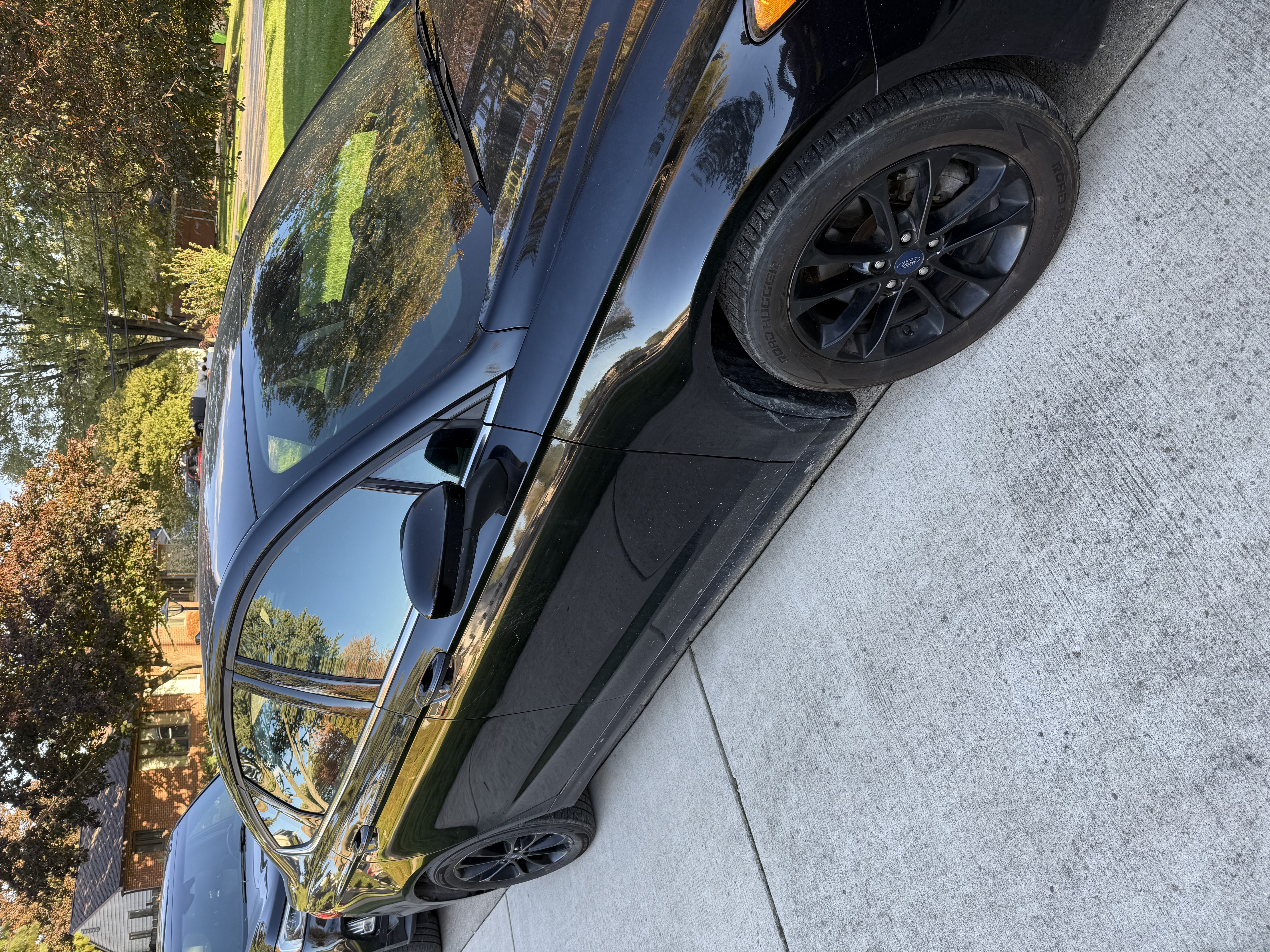 Used 2020 Ford Fusion SE FWD image 10