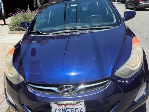 Used 2012 Hyundai Elantra GLS w/ Preferred Pkg 3 FWD image 2