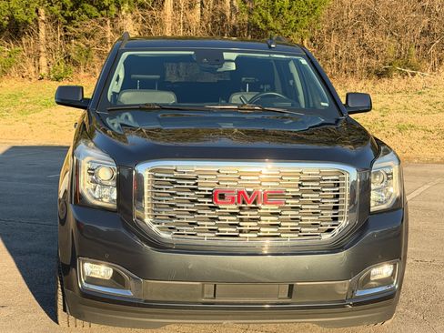 Used 2020 GMC Yukon XL Denali w/ Denali Premium Package image 4