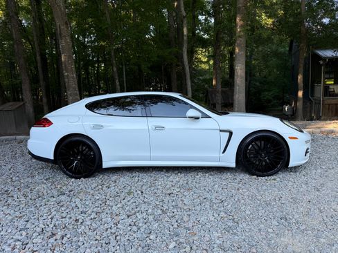Used 2016 Porsche Panamera Edition RWD image 2