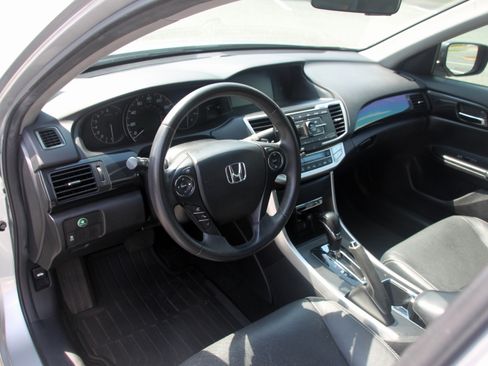 Used 2014 Honda Accord Sport image 15