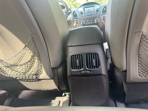 Used 2014 Hyundai Tucson SE image 20