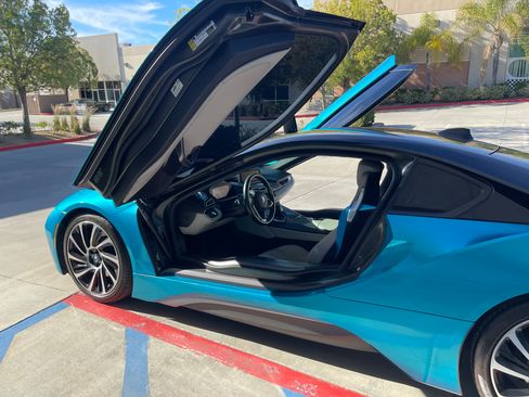 Used 2015 BMW i8 image 9