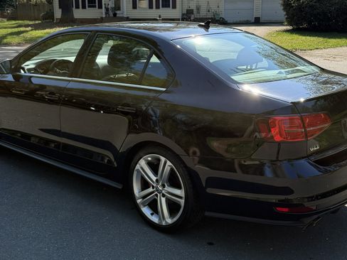 Used 2016 Volkswagen Jetta GLI SEL image 6
