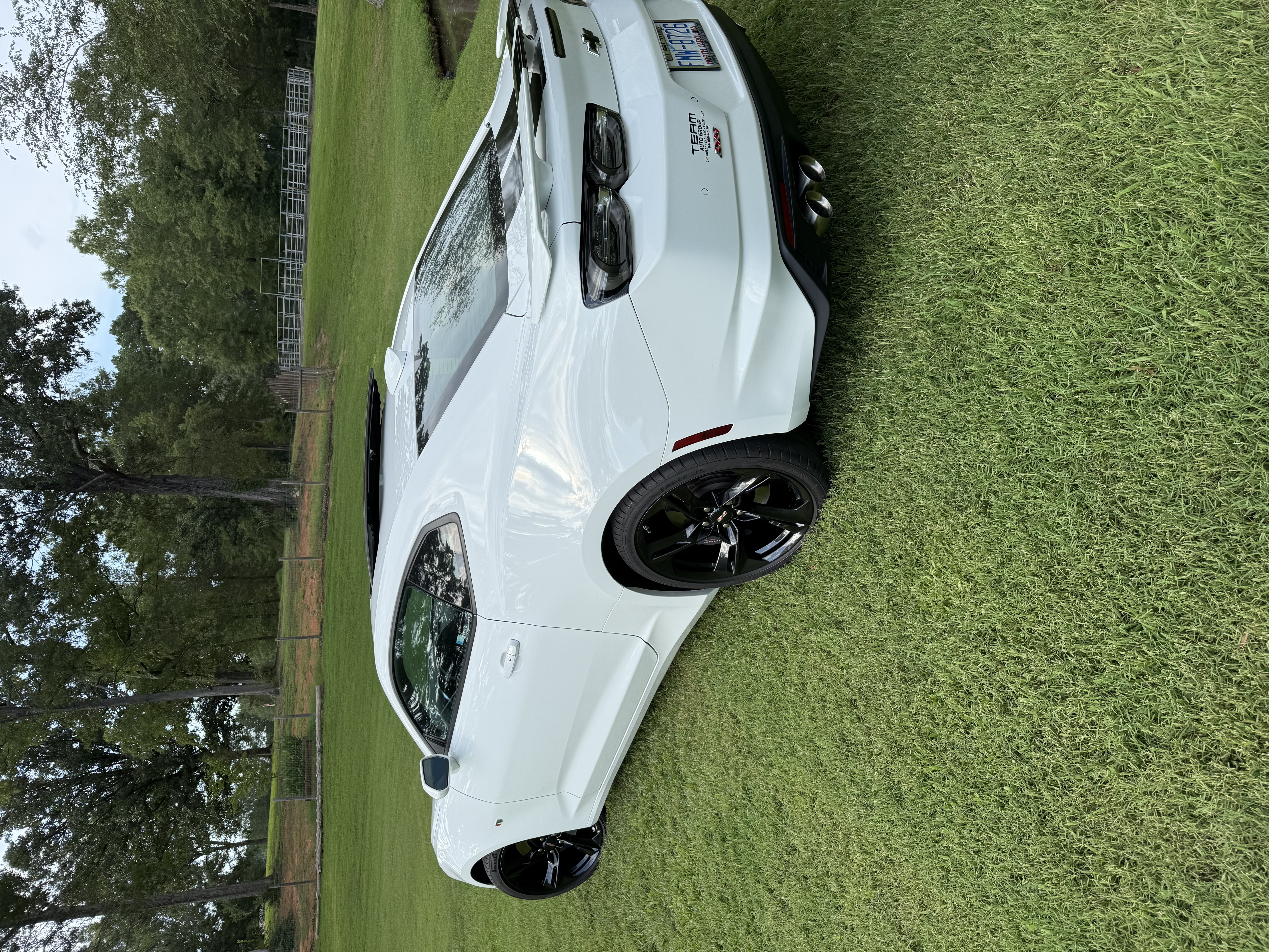 Used 2019 Chevrolet Camaro SS RWD image 6