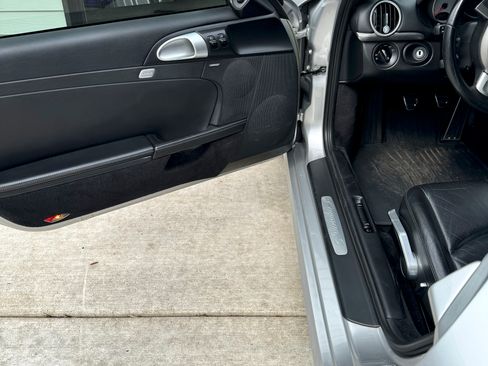 Used 2006 Porsche Cayman S image 19