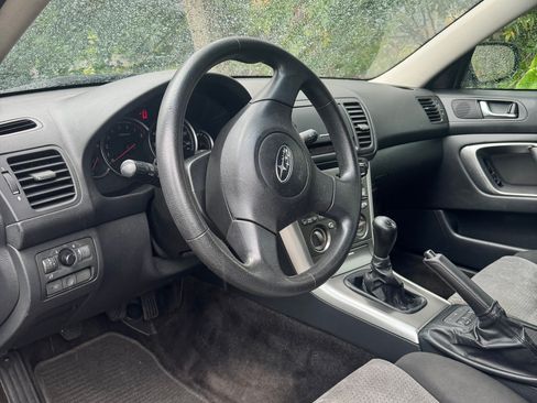 Used 2006 Subaru Outback 2.5i image 9