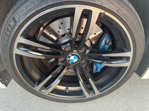 Used 2015 BMW M4 Coupe image 16