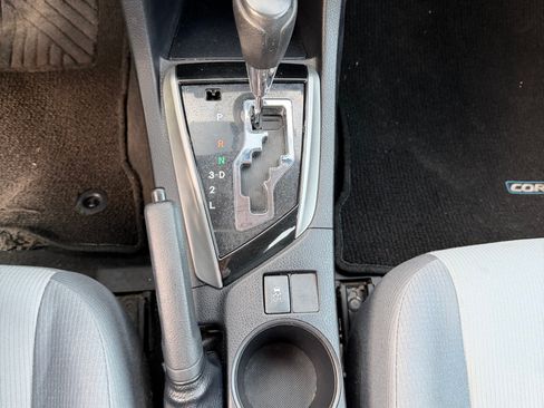 Used 2015 Toyota Corolla L image 23