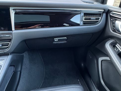 Used 2020 Porsche Macan S AWD/4WD image 11