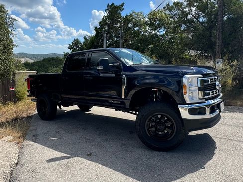 Used 2024 Ford F250 XLT w/ FX4 Off-Road Package image 11
