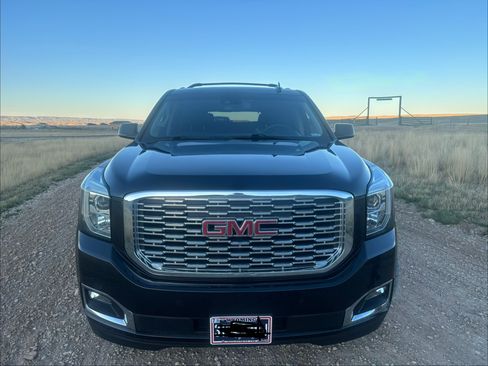 Used 2020 GMC Yukon XL Denali w/ Open Road Package image 2