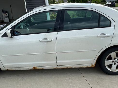 Used 2009 Ford Fusion SE FWD image 5