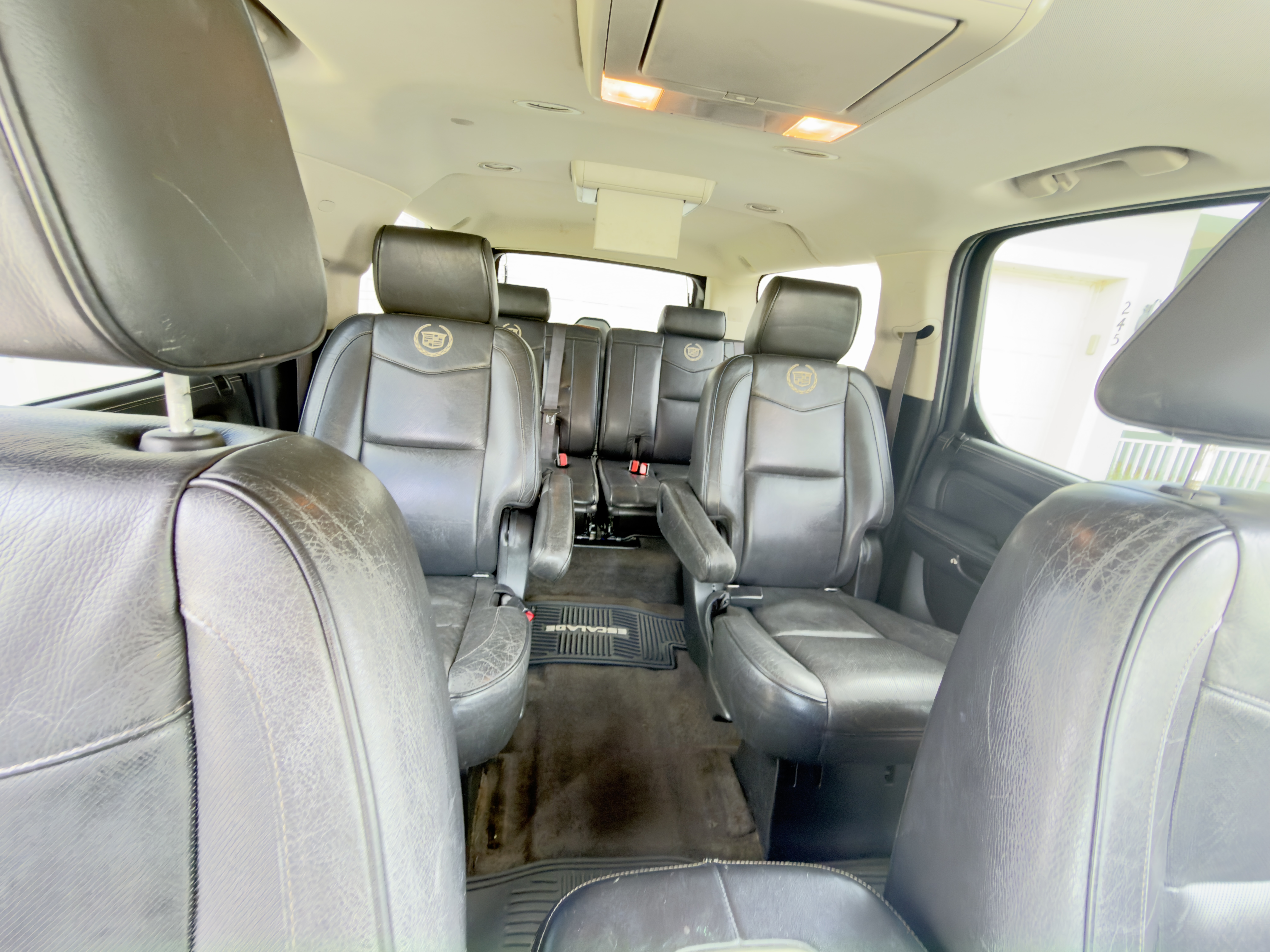 Used 2012 Cadillac Escalade ESV Platinum AWD/4WD image 5