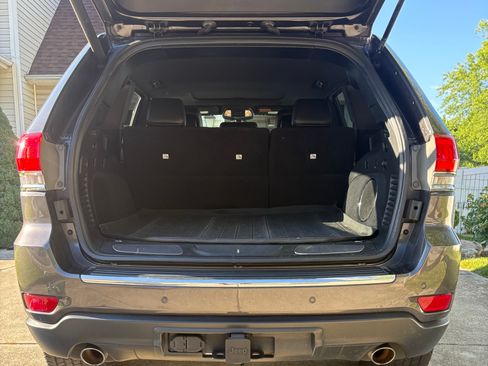 Used 2014 Jeep Grand Cherokee Limited w/ Trailer Tow Group IV AWD/4WD image 12