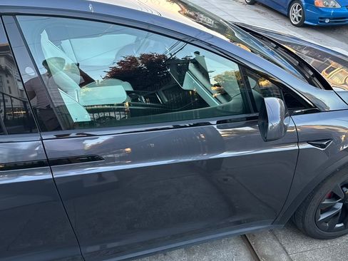 Used 2023 Tesla Model X Plaid image 10