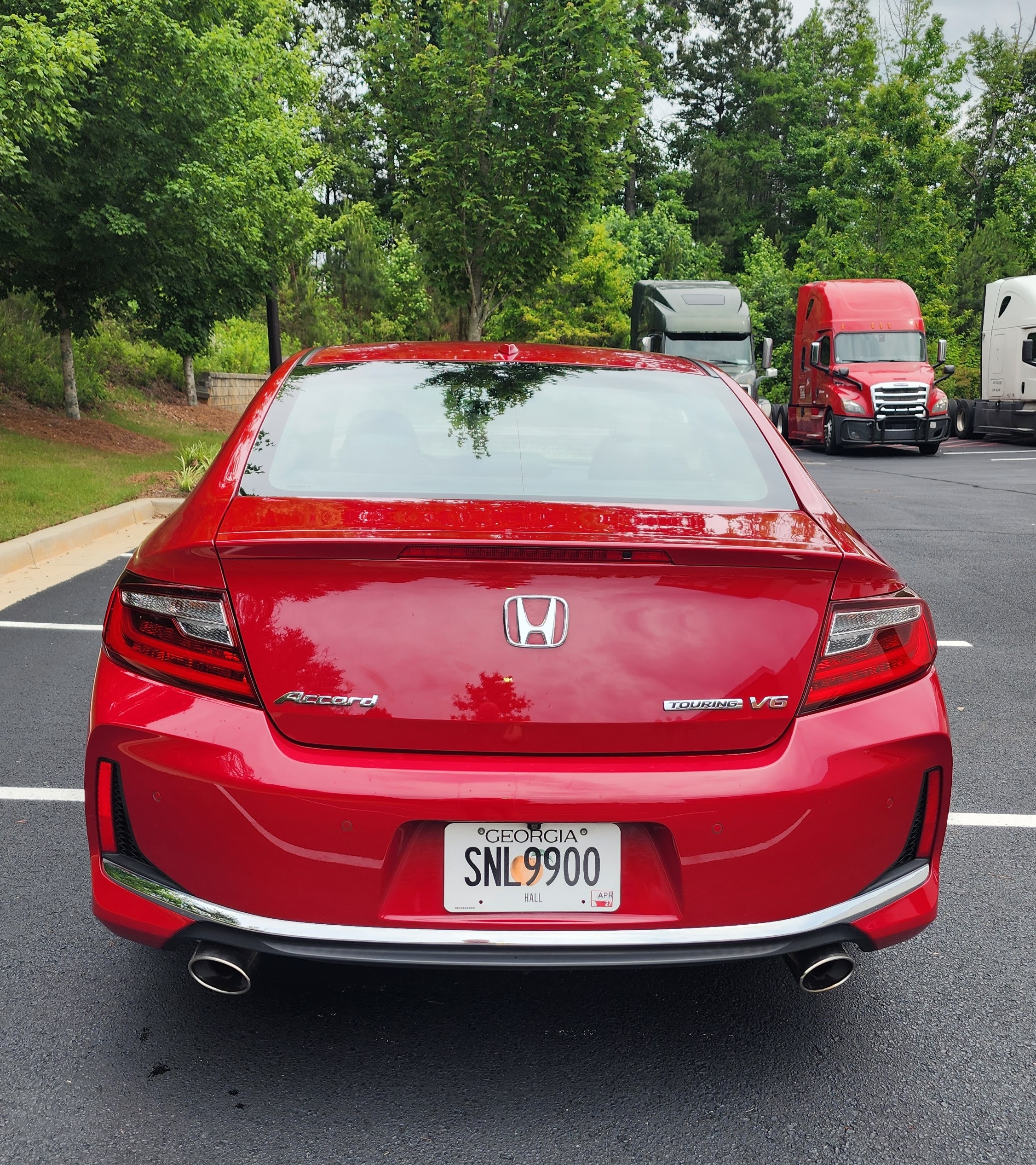 Used 2017 Honda Accord Touring image 8