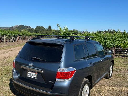 Used 2013 Toyota Highlander SE AWD/4WD image 16