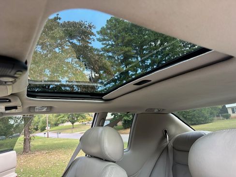 Used 2001 Cadillac Eldorado Touring image 14