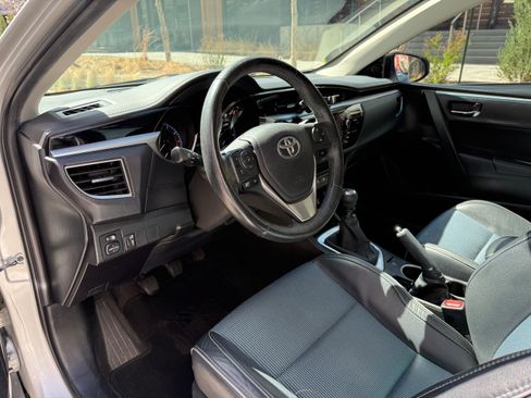 Used 2014 Toyota Corolla S image 12