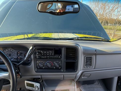 Used 2001 Chevrolet Silverado 2500 LS w/ Off-Road Skid Plate Pkg image 5