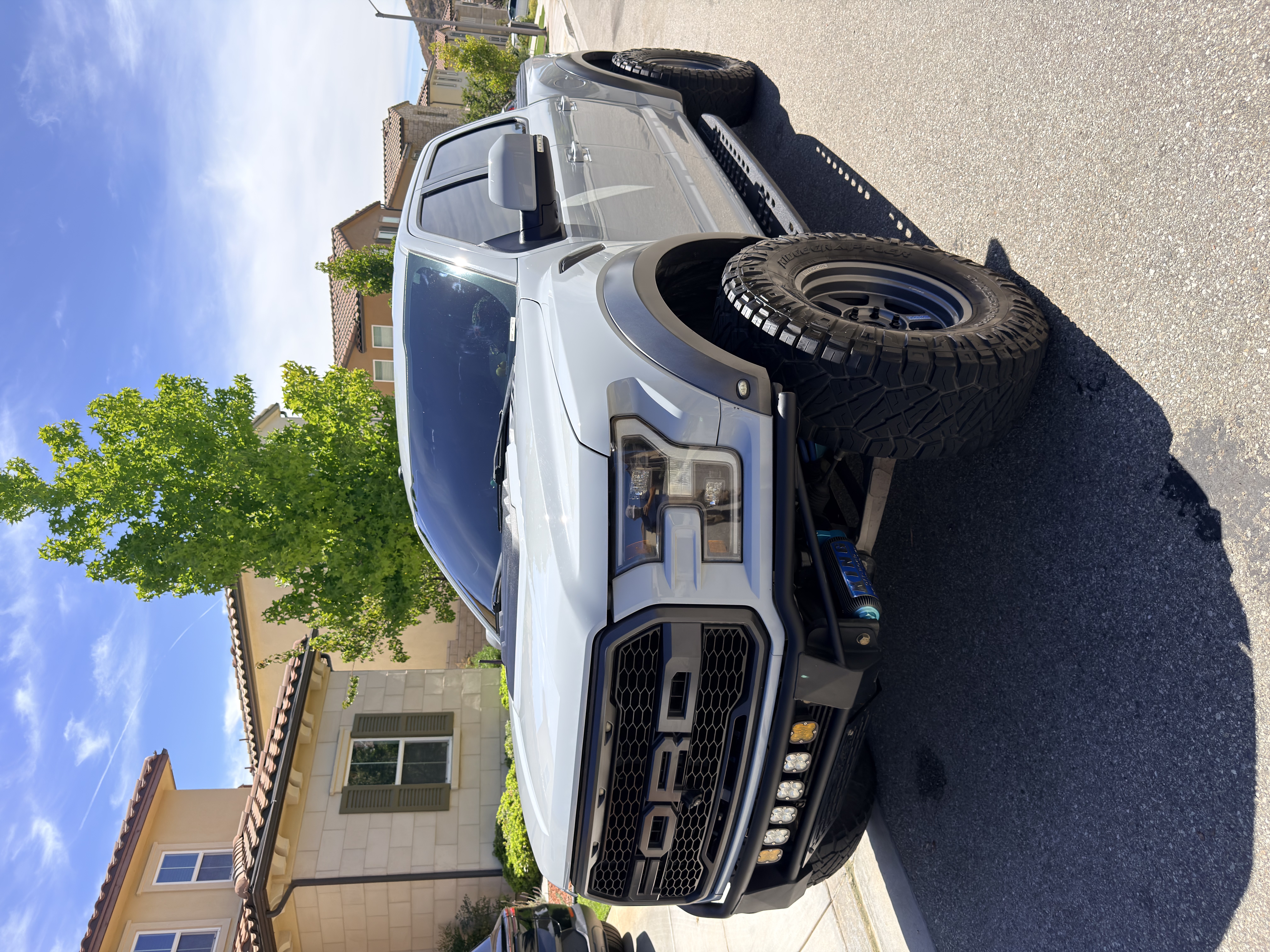 Used 2017 Ford F150 Raptor w/ Equipment Group 802A Luxury AWD/4WD image 2