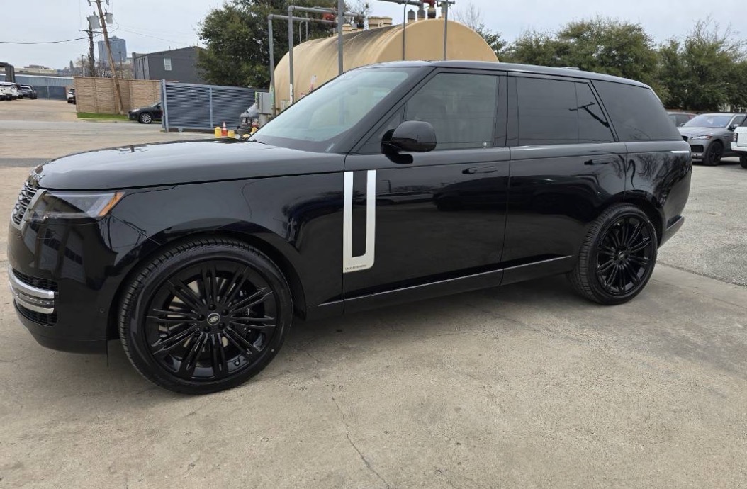 Used 2024 Land Rover Range Rover Autobiography AWD/4WD image 11