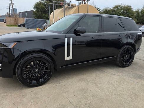 Used 2024 Land Rover Range Rover Autobiography AWD/4WD image 11