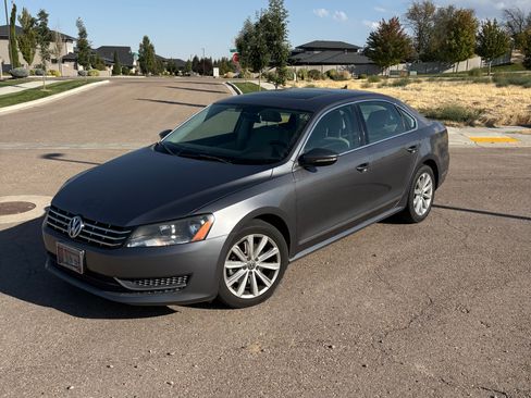 Used 2012 Volkswagen Passat 2.5 SEL Premium FWD image 1
