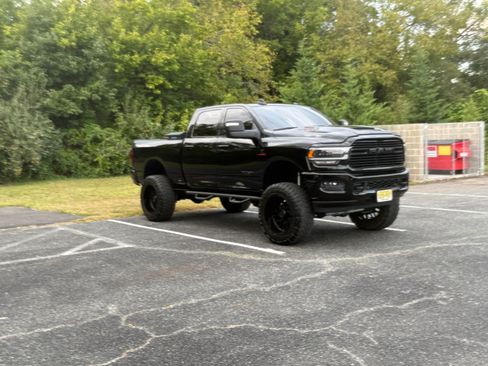 Used 2023 RAM 2500 Laramie AWD/4WD image 2