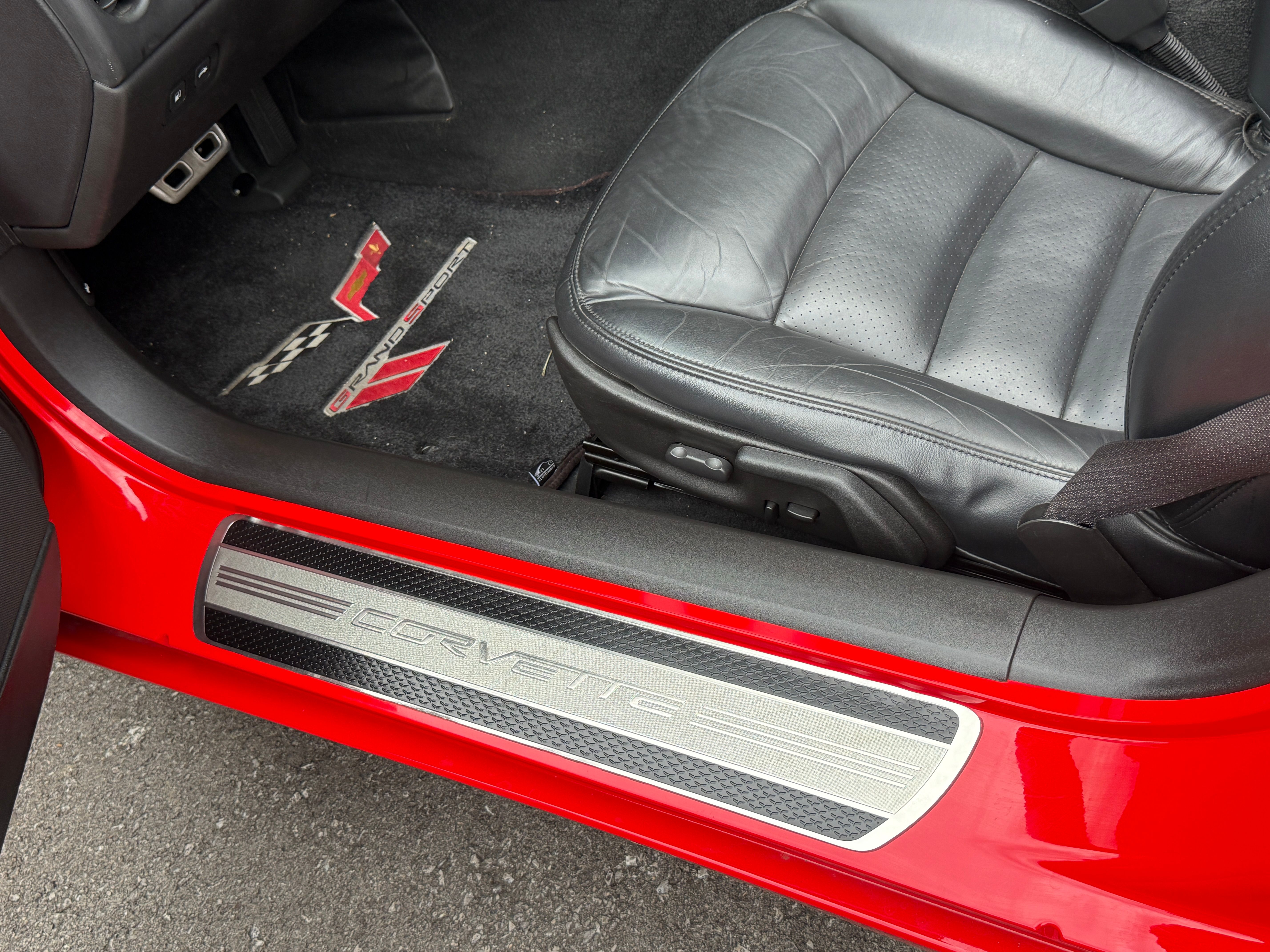 Used 2010 Chevrolet Corvette Grand Sport w/ Preferred Equipment Group RWD image 13