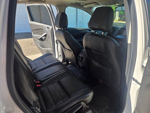 Used 2017 Ford Escape Titanium FWD image 16