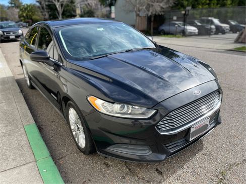 Used 2015 Ford Fusion S image 8
